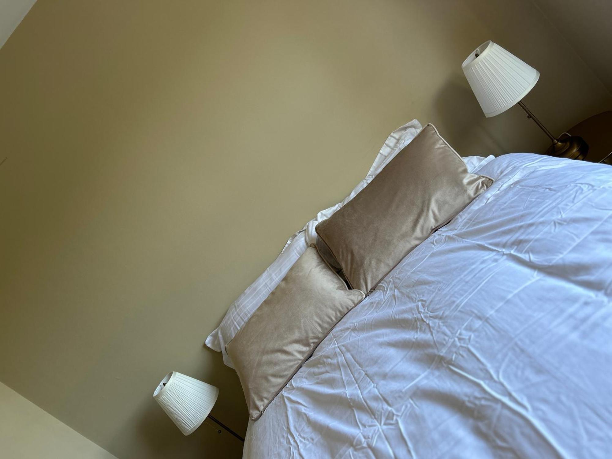 Belfast - Relax & Unwind In Our Skyline Retreat - 3 Bedroom Apartment With Parking Exterior foto